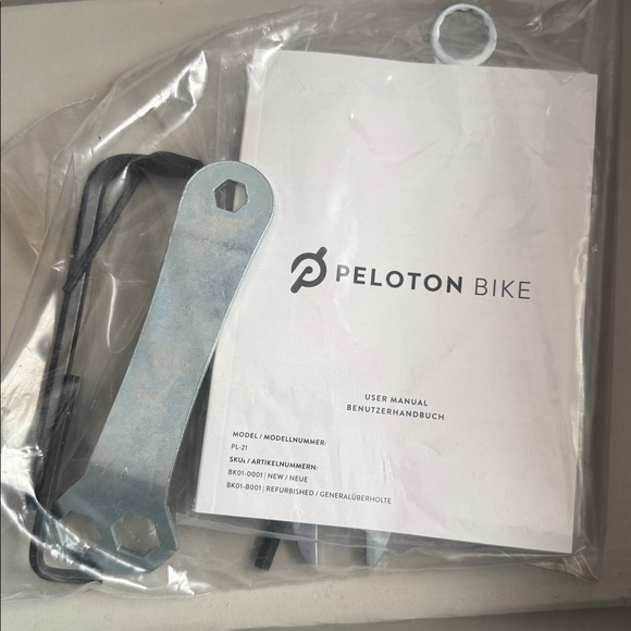 Peloton Bike shoes size 41 (10) - Picture 4 of 4